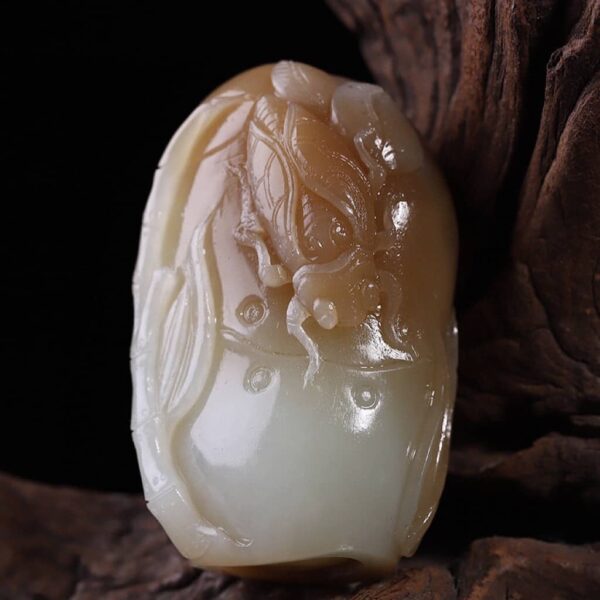 Perfect Natural Hetian Jade "Stunning Success" Bamboo Cicada handpiece, 70mm, super oily.