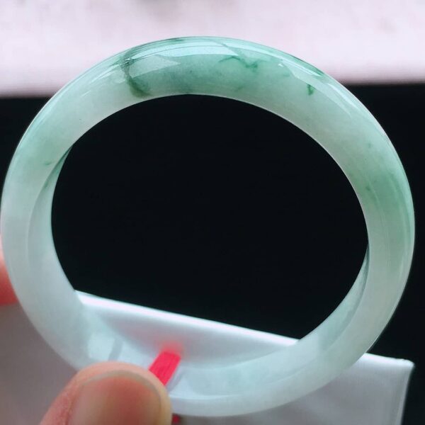 Perfect Natural Myanmar Icy Floating Flower Concubine Jadeite Bangle, size 53mm.