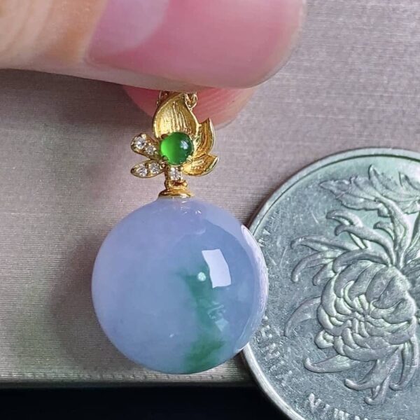 Perfect 18K Gold Lavender Floating Flower Jadeite Bead Pendant, 13.1mm, showcasing soft color and ethereal piao hua.
